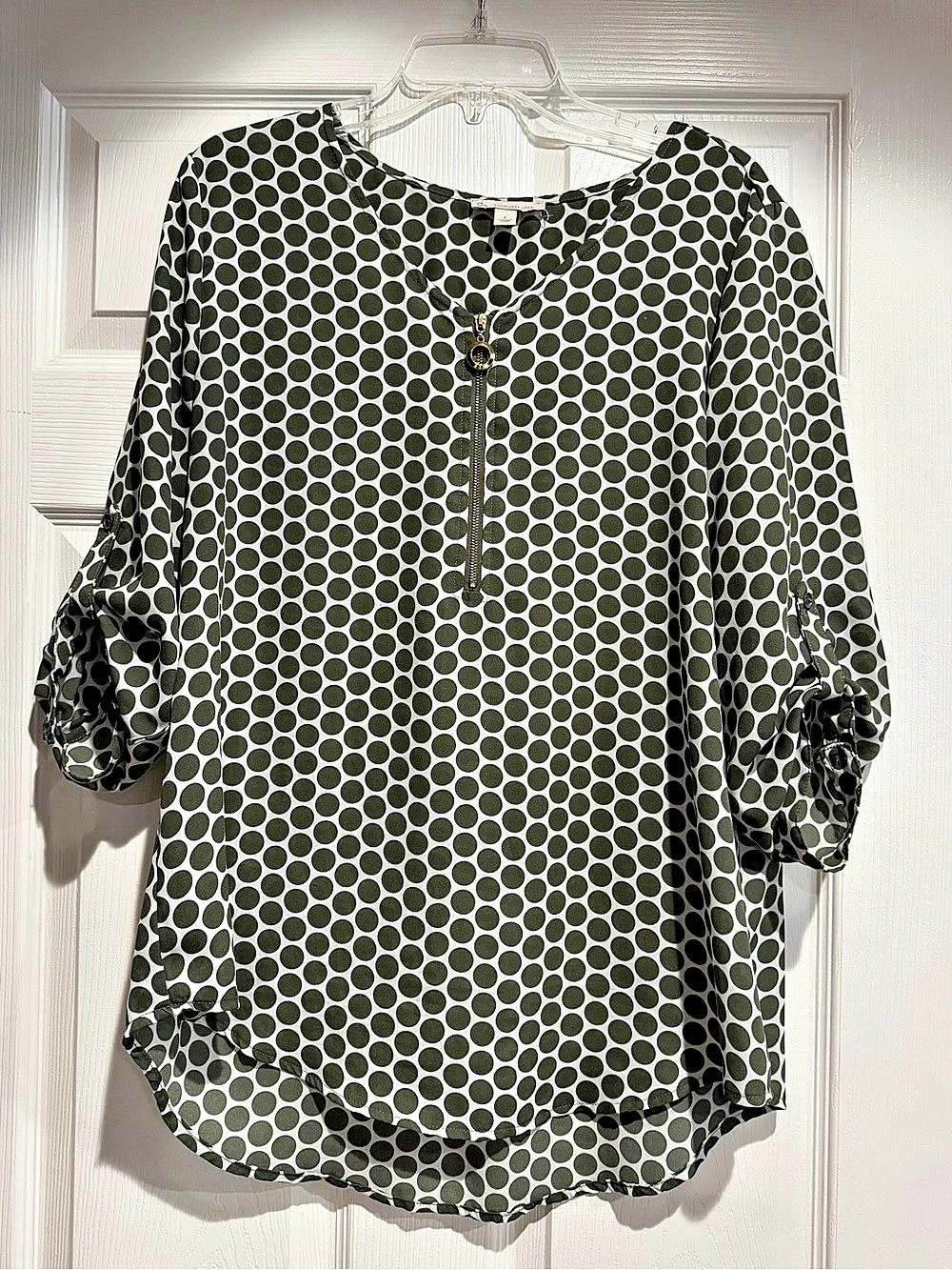 S Polka Dot Blouse in Green & White Size Large Like New
